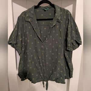 Dip Green Shirt with Embroidered Accents